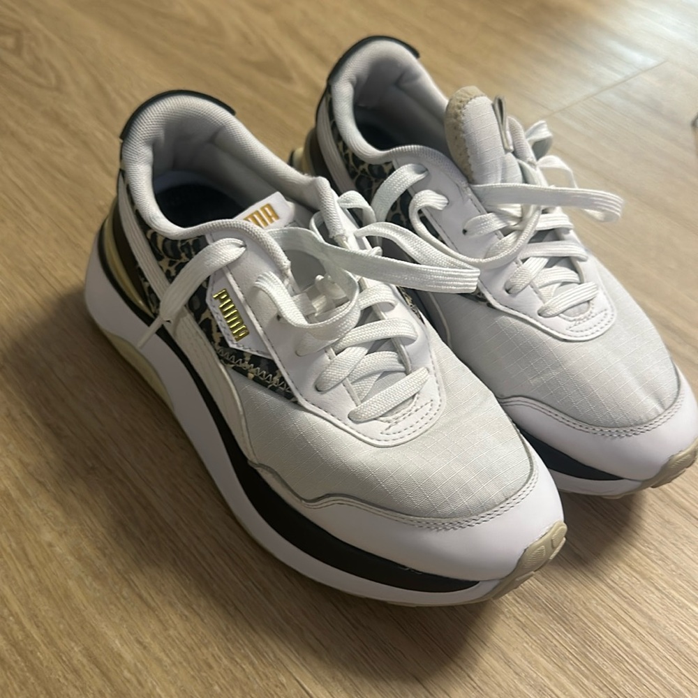 Puma women’s white shoes size 6.5
